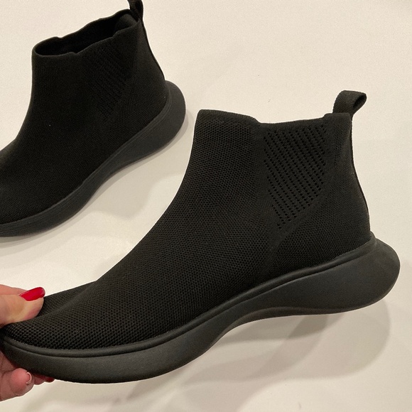 VIVAIA Urban Round-Toe Slip-On Sneaker Boots Black Size EU 41NWOT - Picture 10 of 10